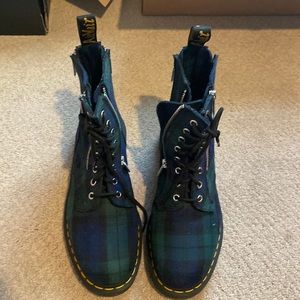 Plaid Dr.Martens